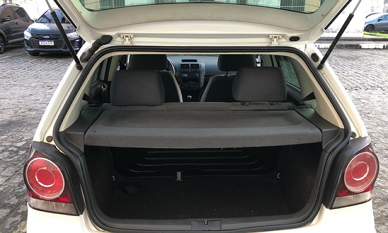 Polo Hatch 1.6...