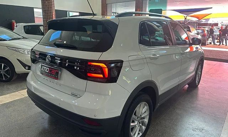 Volkswagen - T-Cross...