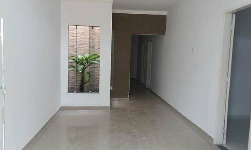 Vende-Se Uma Casa No...