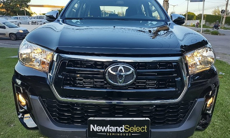 Toyota Hilux 2.8 Srv...
