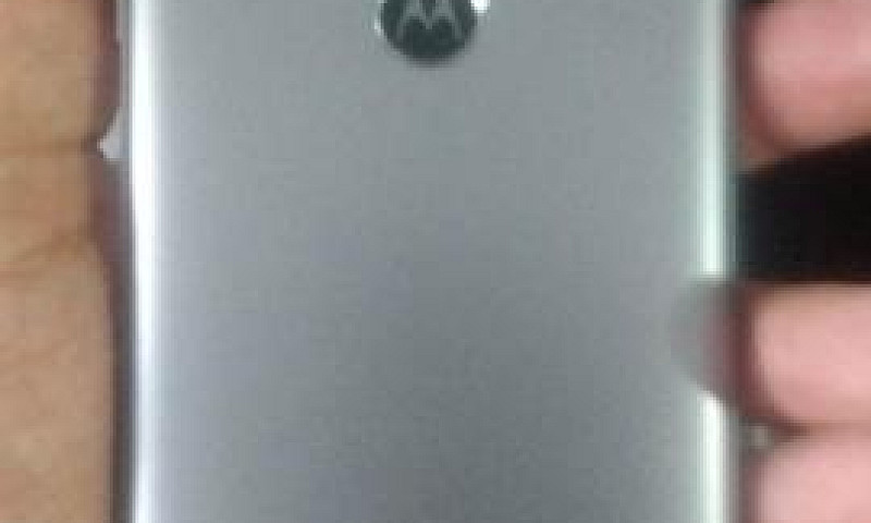 Vendo Moto E5 Platin...