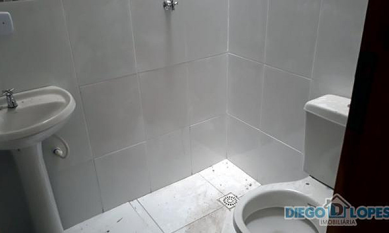 Casa À Venda Com 2 D...