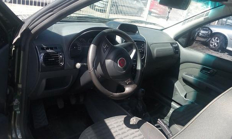 Fiat Strada Adv Cd B...