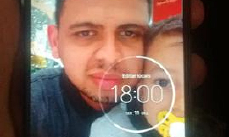 Vendo Moto E5 Platin...