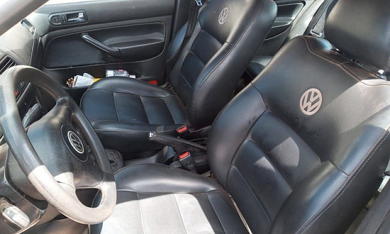 Volkswagen Bora...