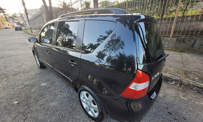 Livina 1.6 Sl 2010...