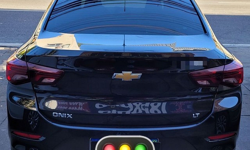 Ônix Sedan 1.0 Compl...
