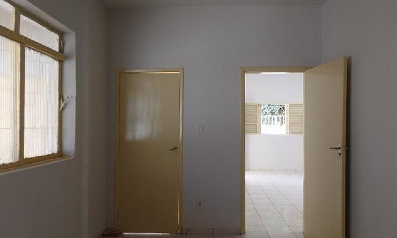Goiânia - Casa Padrã...