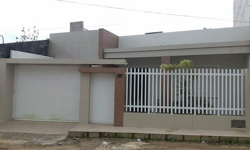 Vende-Se Uma Casa No...