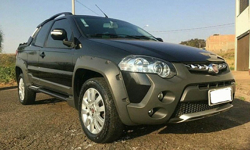 Fiat Strada 1.8 Adve...