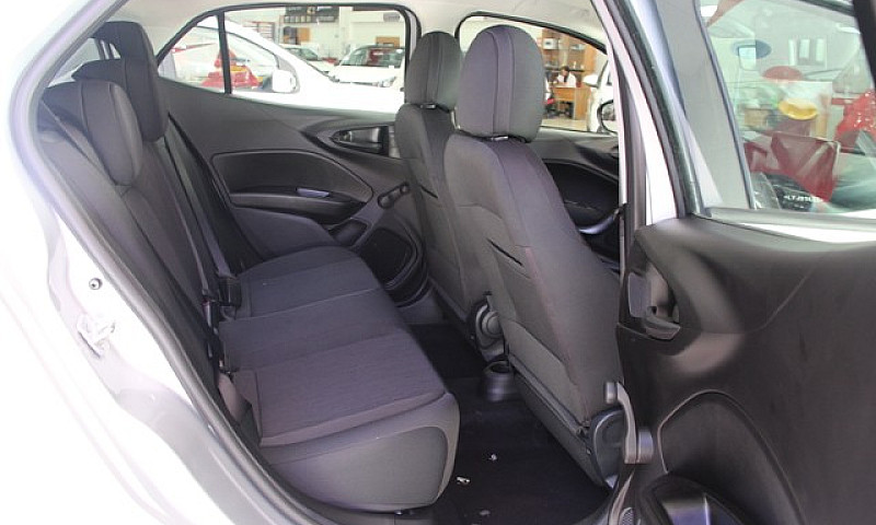 Fiat Argo 1.0 (Flex)...