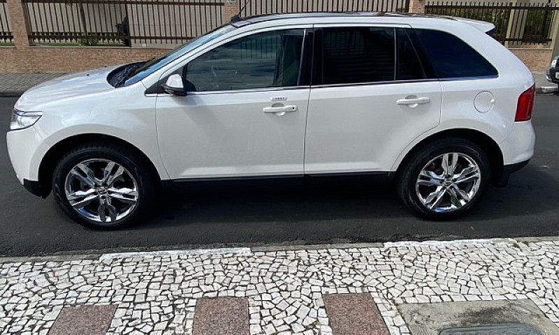 Ford Edge Limited V6...