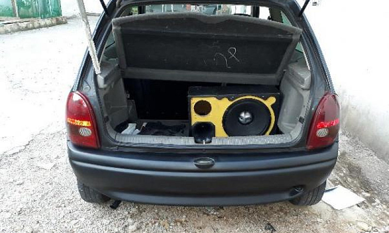 Gm - Chevrolet Corsa...