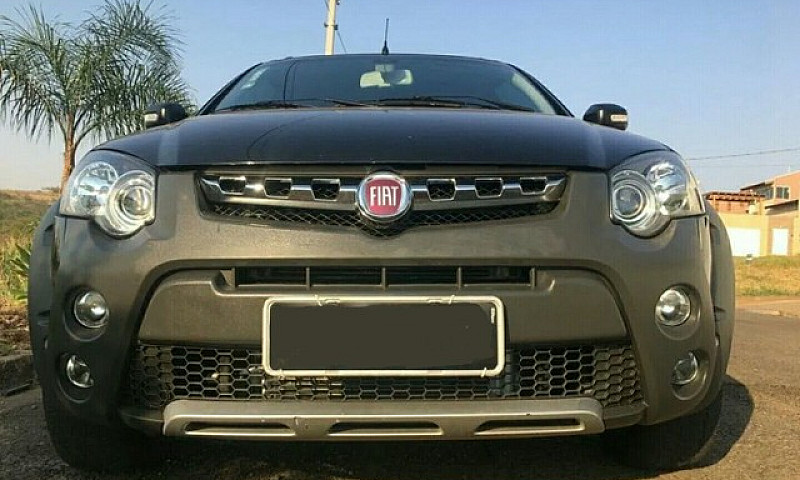 Fiat Strada 1.8 Adve...