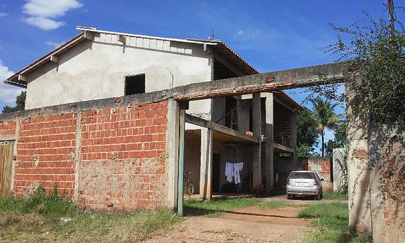 Sobrado Espaçoso...