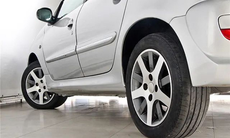 Peugeot 207 Sedan 20...