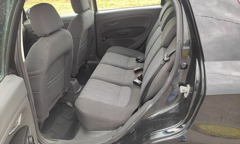 Fiat Punto Essence 1...