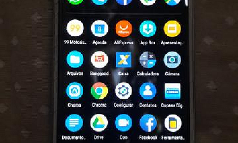 Moto Z2 Play...