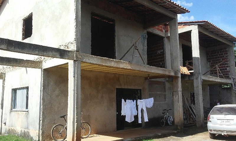 Sobrado Espaçoso...