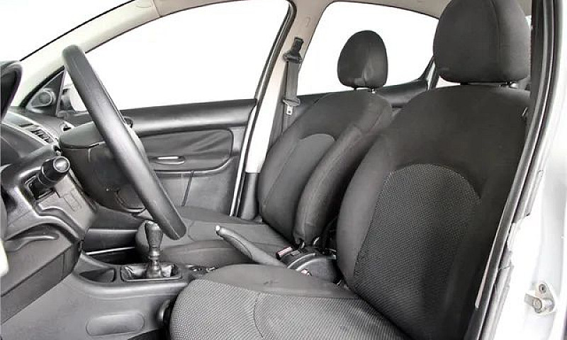 Peugeot 207 Sedan 20...