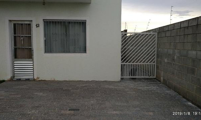 Casa 2 Dormitórios, ...