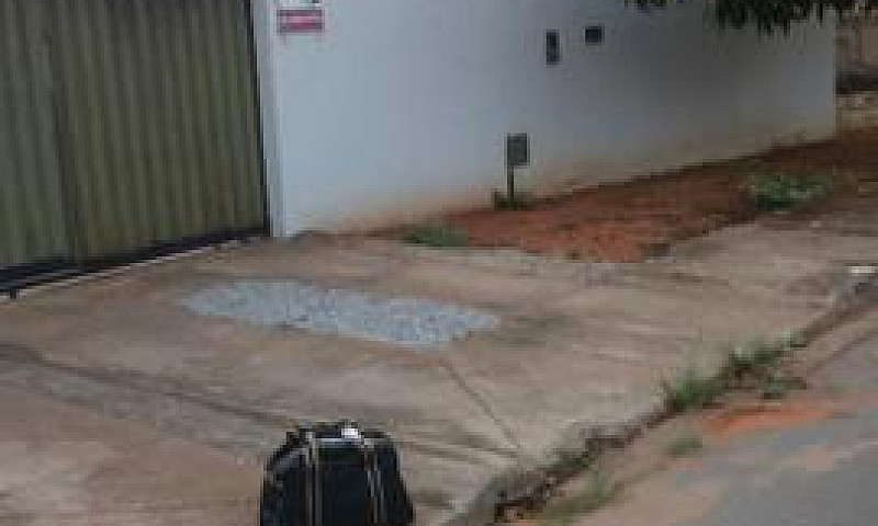 Vende-Se Esse Imovel...