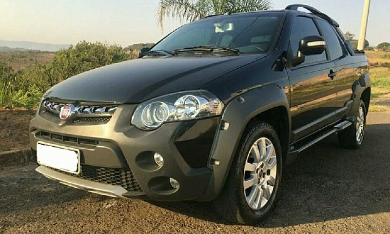 Fiat Strada 1.8 Adve...