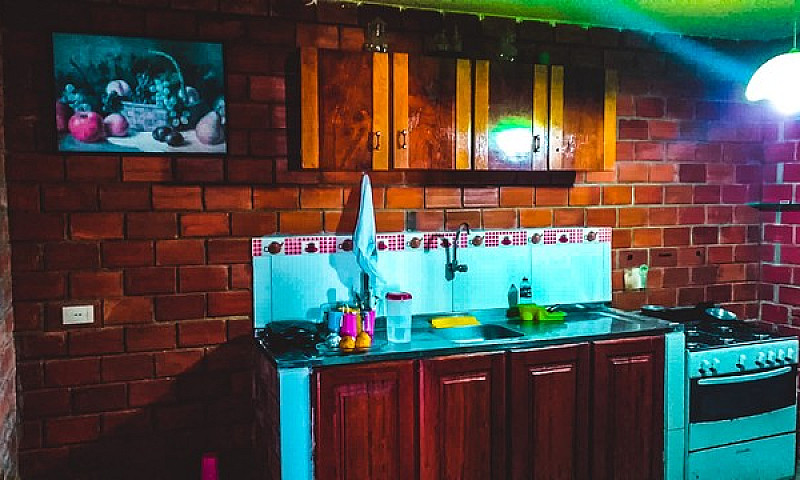 Casa Mobiliada Com P...