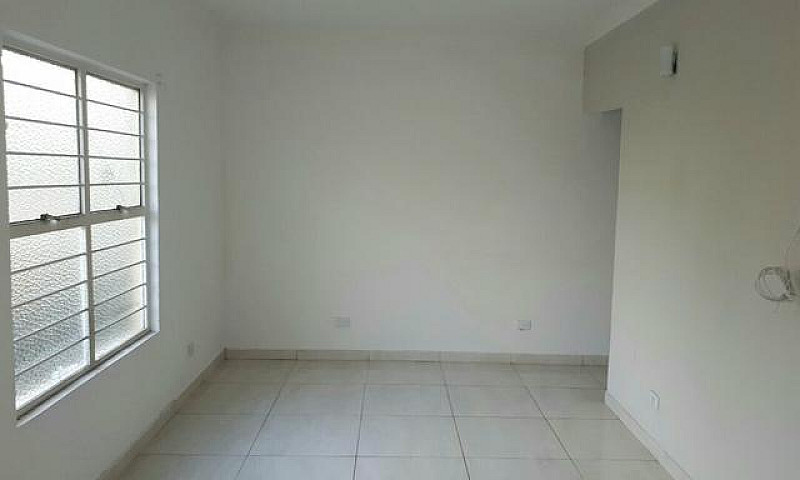 Aluga Se Casa...