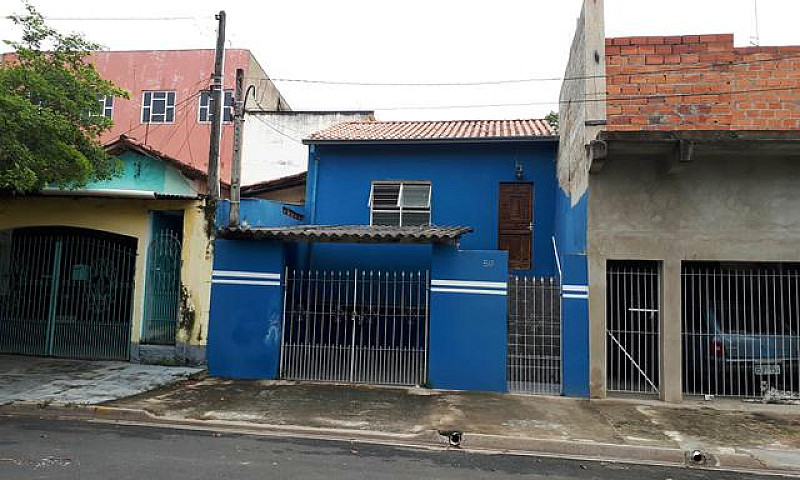 Aluga Se Casa...