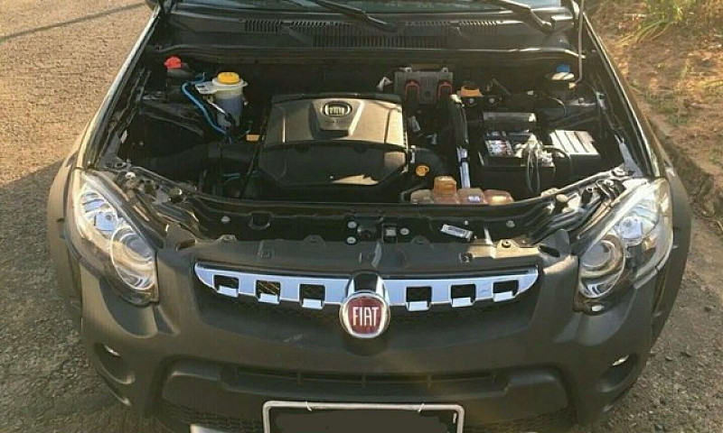 Fiat Strada 1.8 Adve...