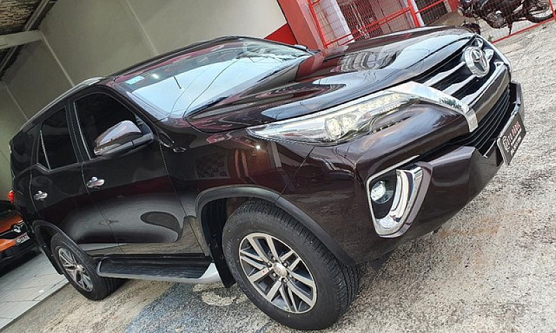 Toyota Hilux Sw4 Srx...