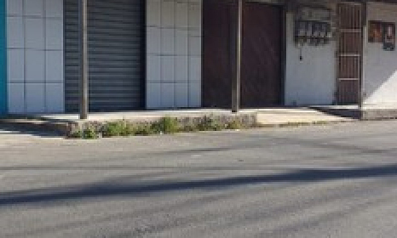 Vende-Se Casa ...