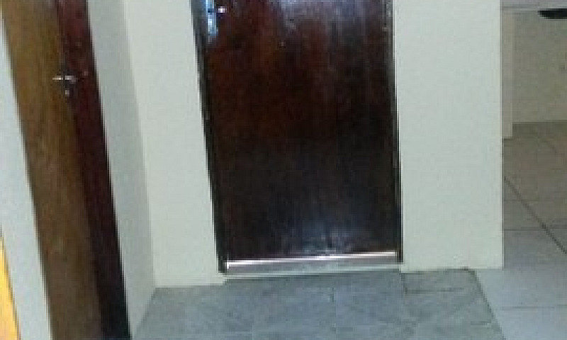 Alugam-Se Apartament...