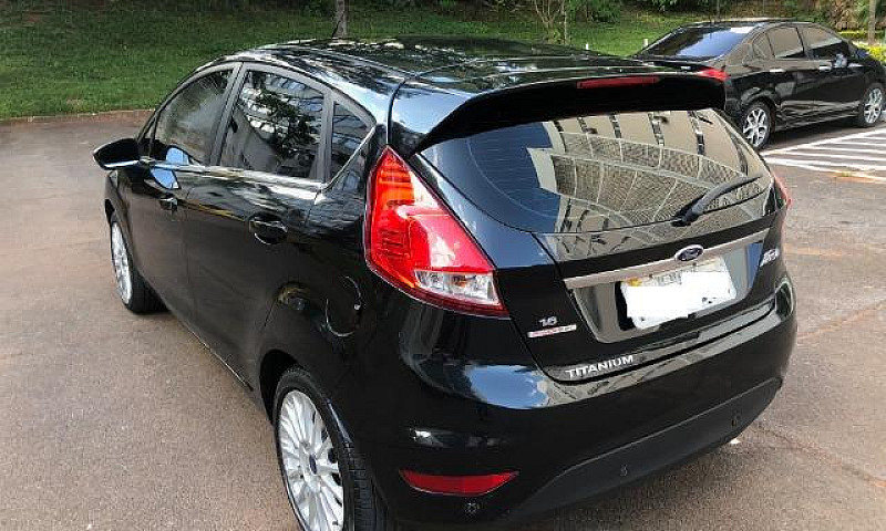 Ford Fiesta 1.6 Tita...