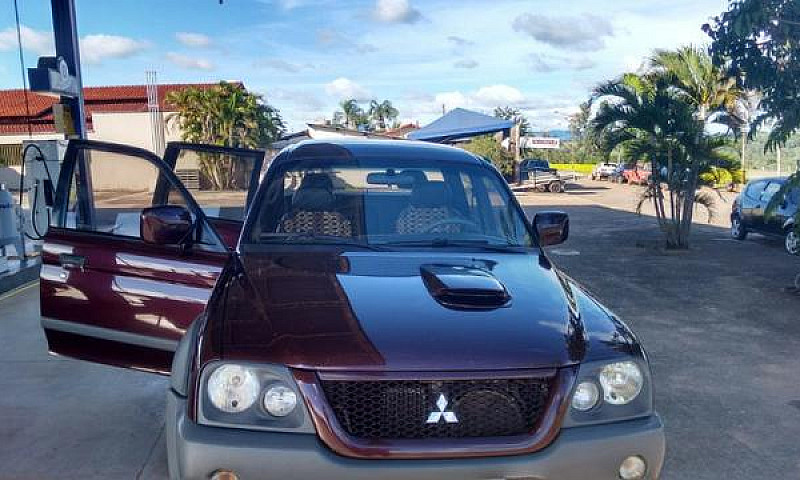 Mitsubishi L200...