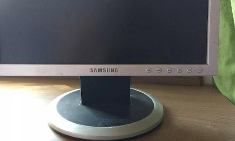 Monitor Samsung Lcd...