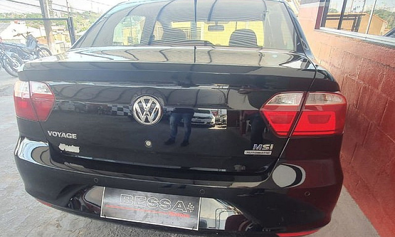 Volkswagen Voyage 1....
