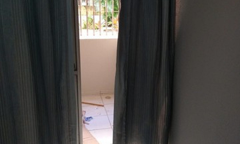 Aluga -Se Apartament...