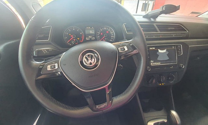 Volkswagen Voyage 1....