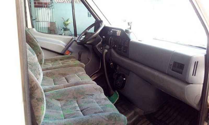 Vendo Ou Troco Van S...
