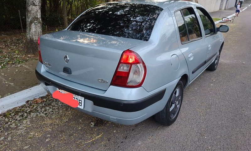 Renault Clio Sedã Pr...