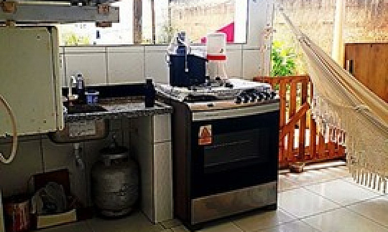 Aluga-Se Casa No Tér...