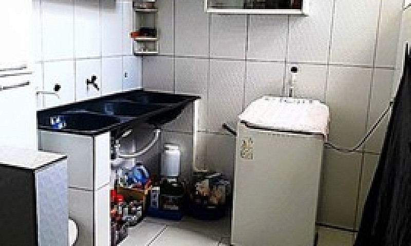 Aluga-Se Casa No Tér...