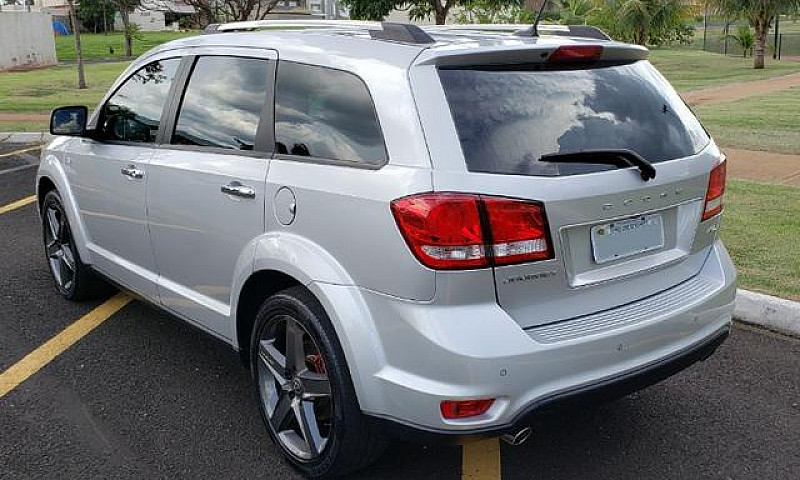 Dodge Journey R/T 3....