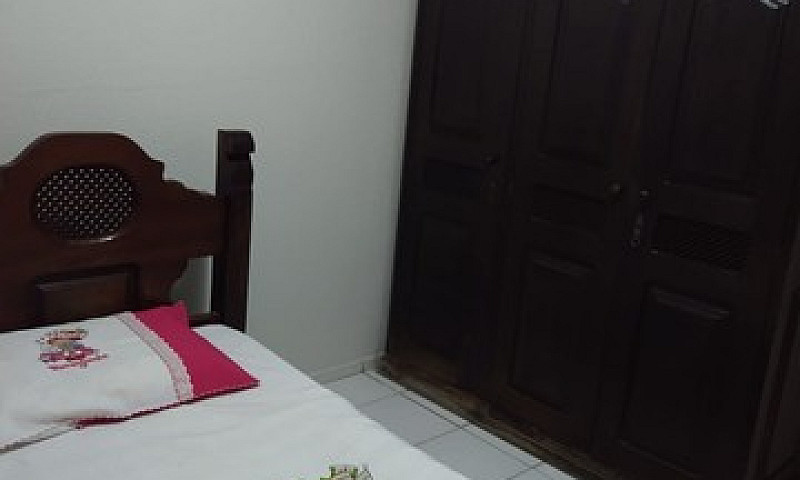 Aluga -Se Apartament...
