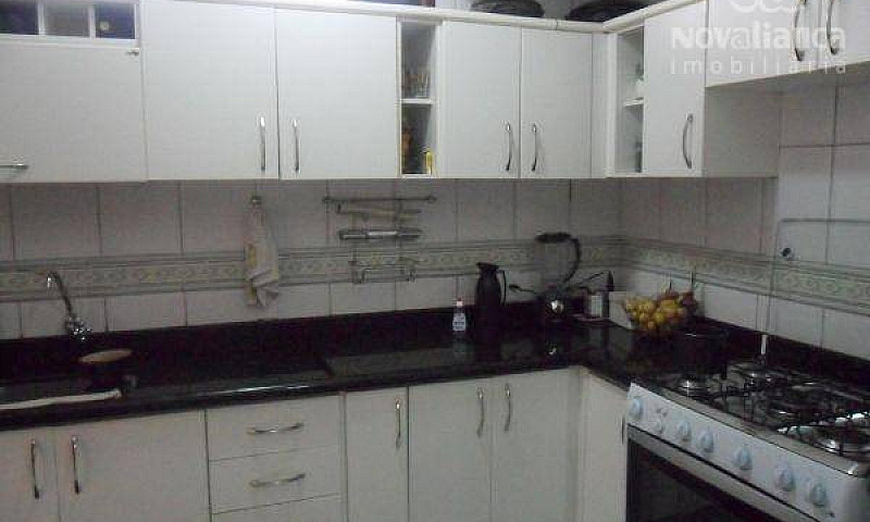 Casa Residencial À V...