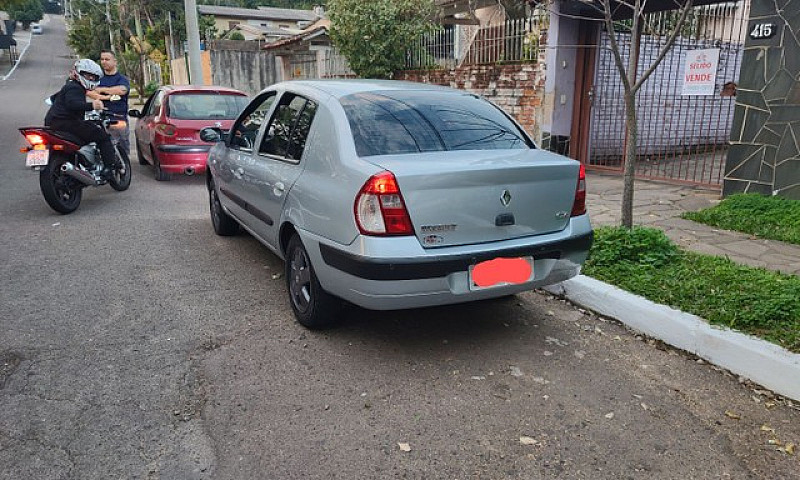 Renault Clio Sedã Pr...