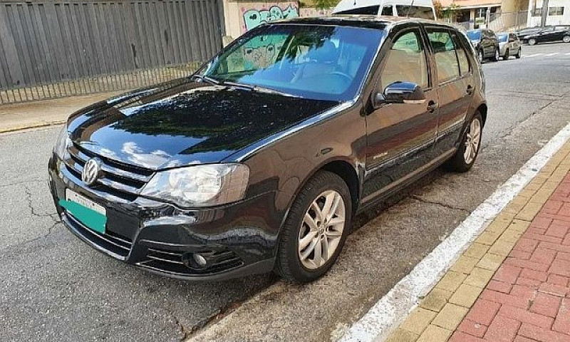 Volkswagen Golf ...