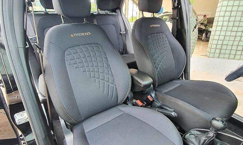 Fiat Argo Trekking 1...
